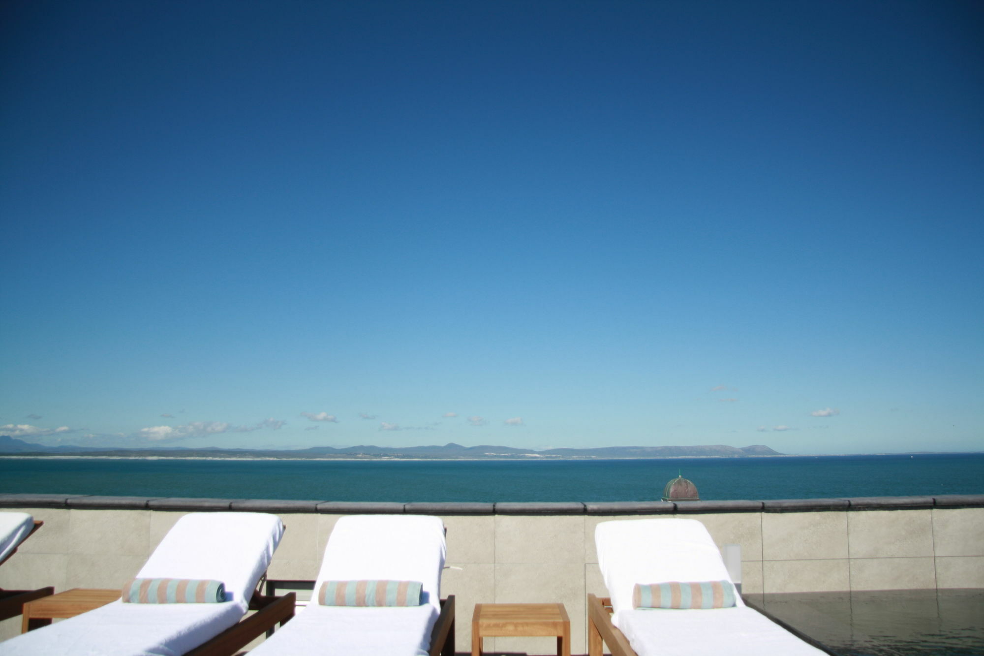 Harbour House Hotel - Le Paradis Apartments Херманус Экстерьер фото